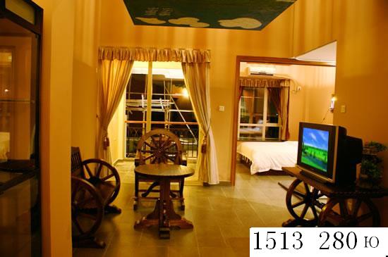 1513 蜜月房  328元.jpg