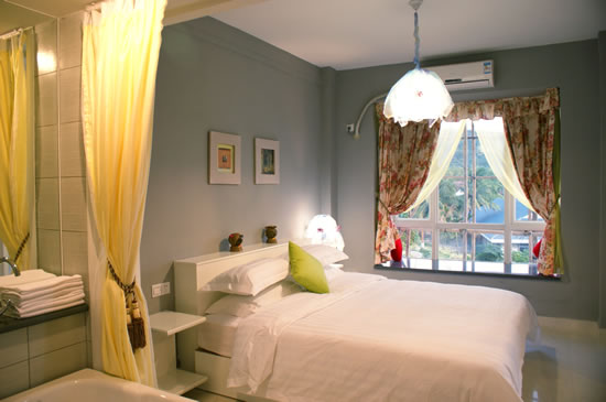  4302 情侣房  358房.jpg