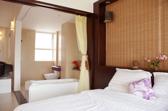  5407 大床房 358 元.jpg