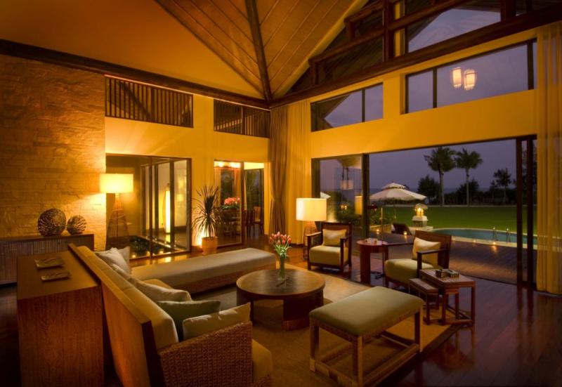  Grand Villa Living Room.jpg